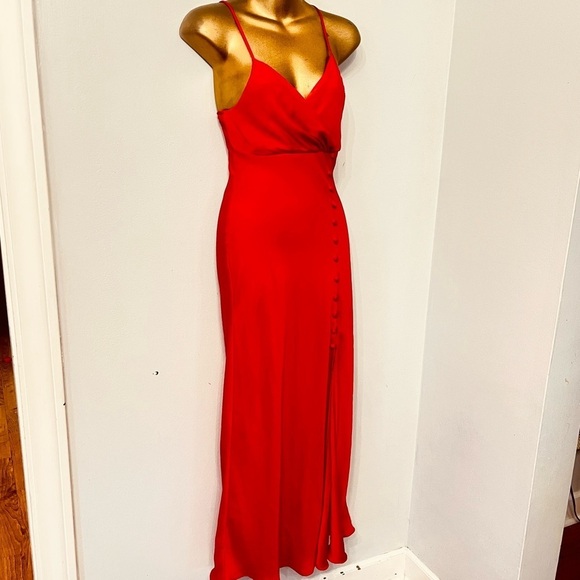Zara Slit Buttoned Red Satin Effect Dress - Picture 8 of 9
